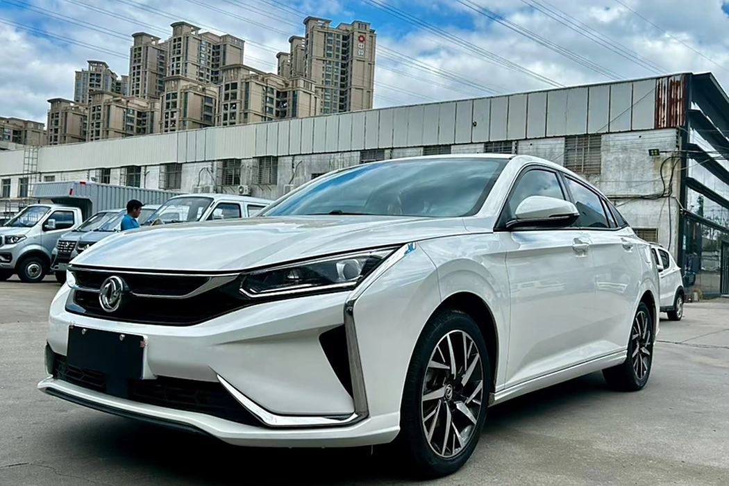 Dongfeng Fengshen Yixuan 2020 230T Automatic Dazzling Version
