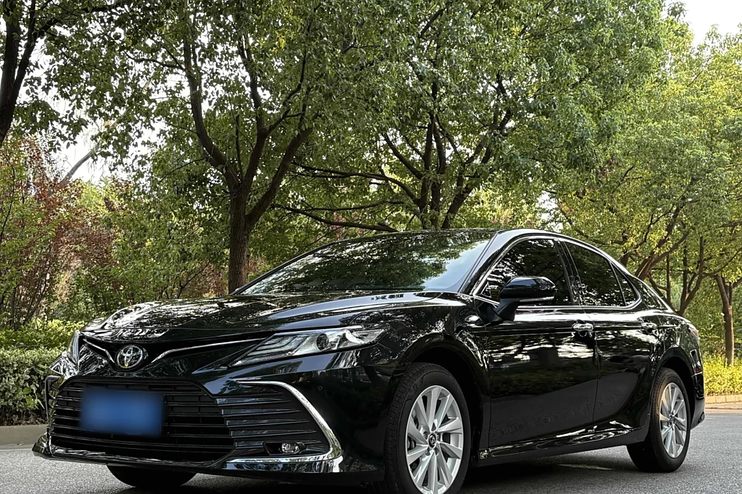 Toyota Camry 2021 2.0G Deluxe Edition