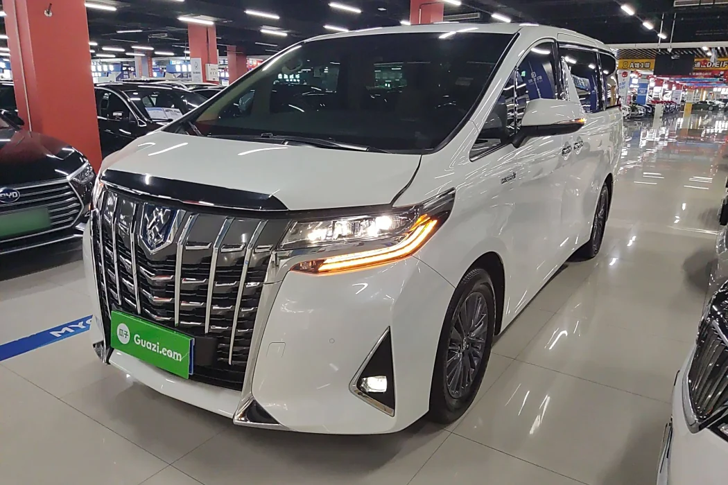 Toyota Elfa 2019 dual-engine 2.5L Premium Edition