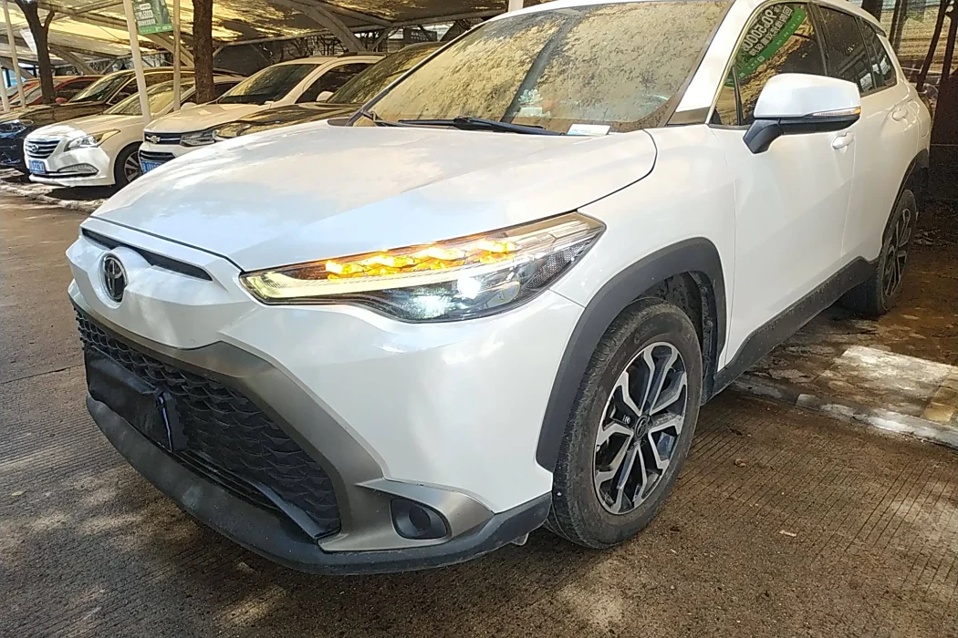 Toyota Highlander 2022 2.0L CVT Deluxe Edition