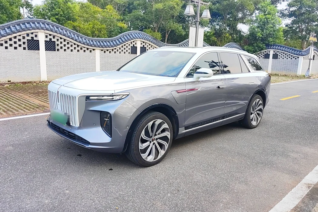 Hongqi E-HS9 2022 660km flag collar version four-seater