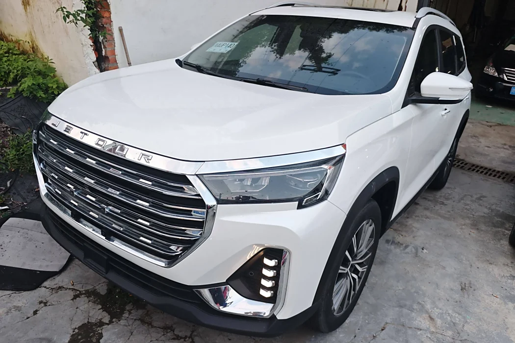Jietu X90 PLUS 2021 model 1.6 TD DCT villa 7 seats