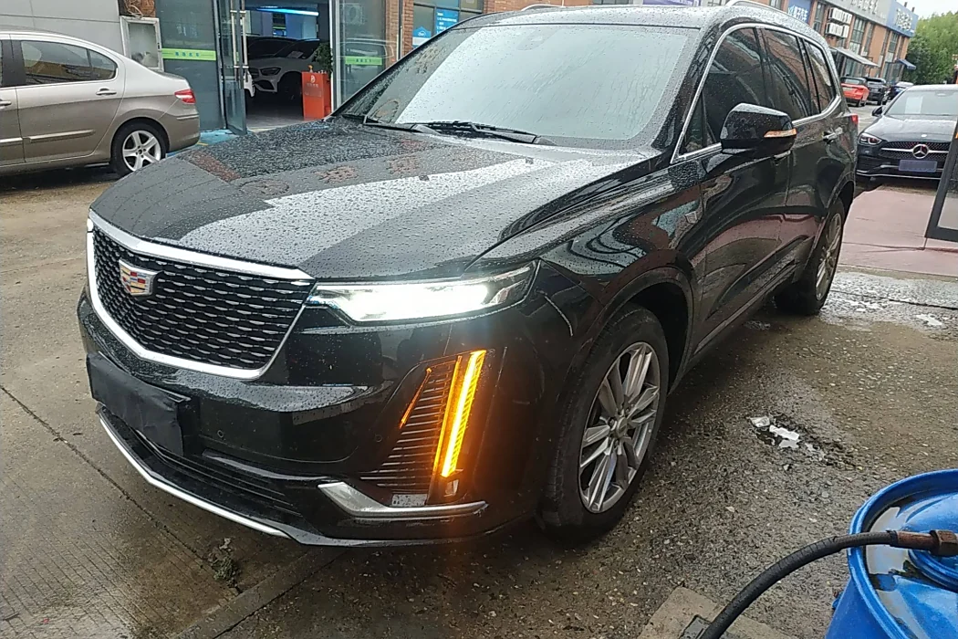 Cadillac XT6 2021 2.0T six-seater four-wheel drive luxury