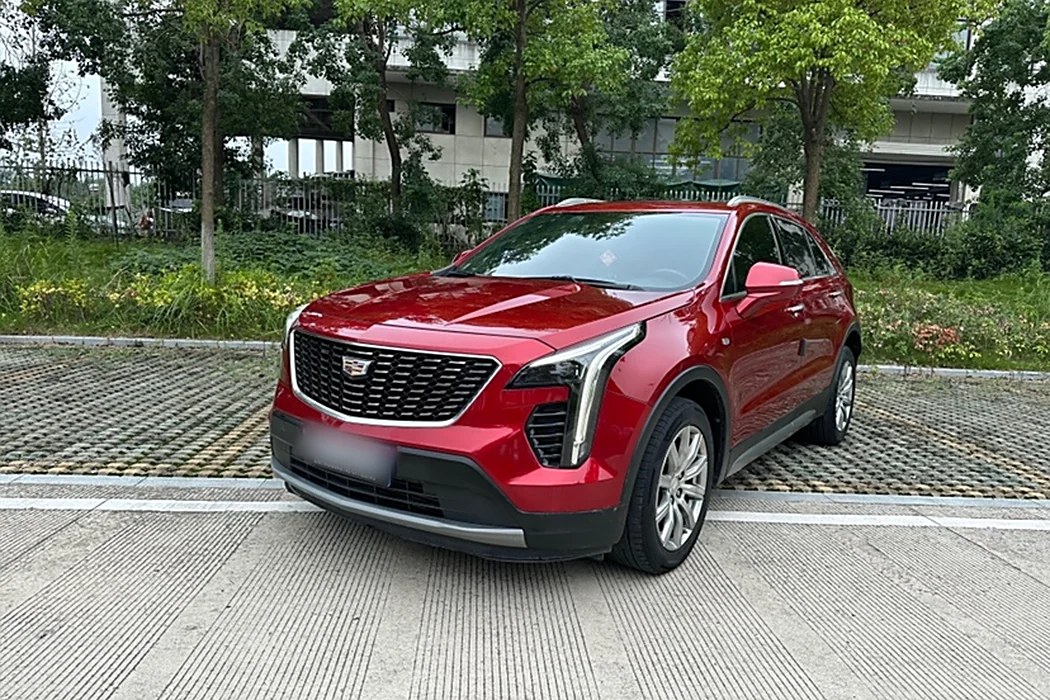 Cadillac XT4 2022 28T two-wheel drive luxury