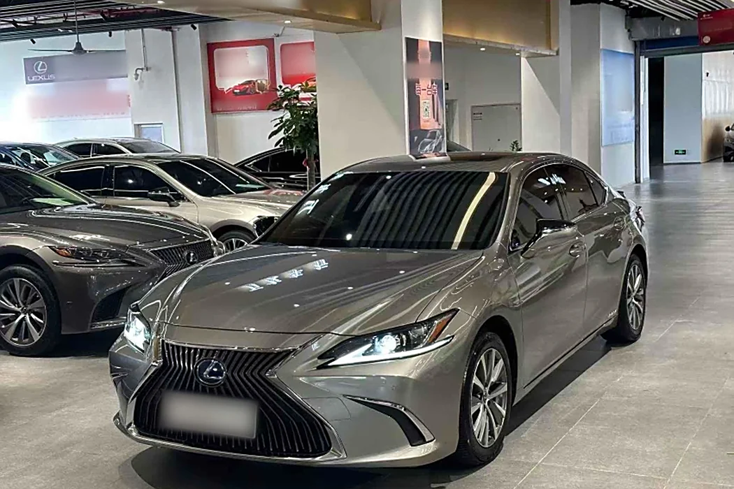 Lexus ES 2020 300h Excellent Edition