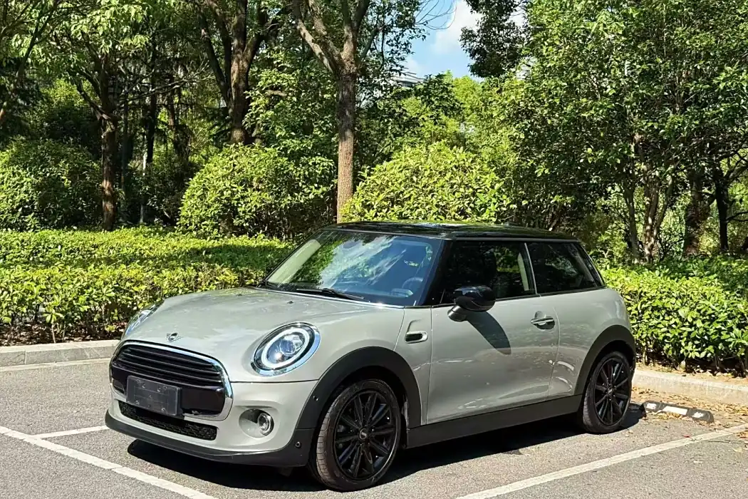 MINI 2021 model 1.5T COOPER artist