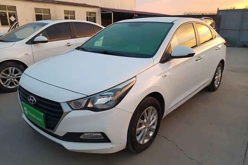 Hyundai accepts 2016 1.4L manual cool version GLS