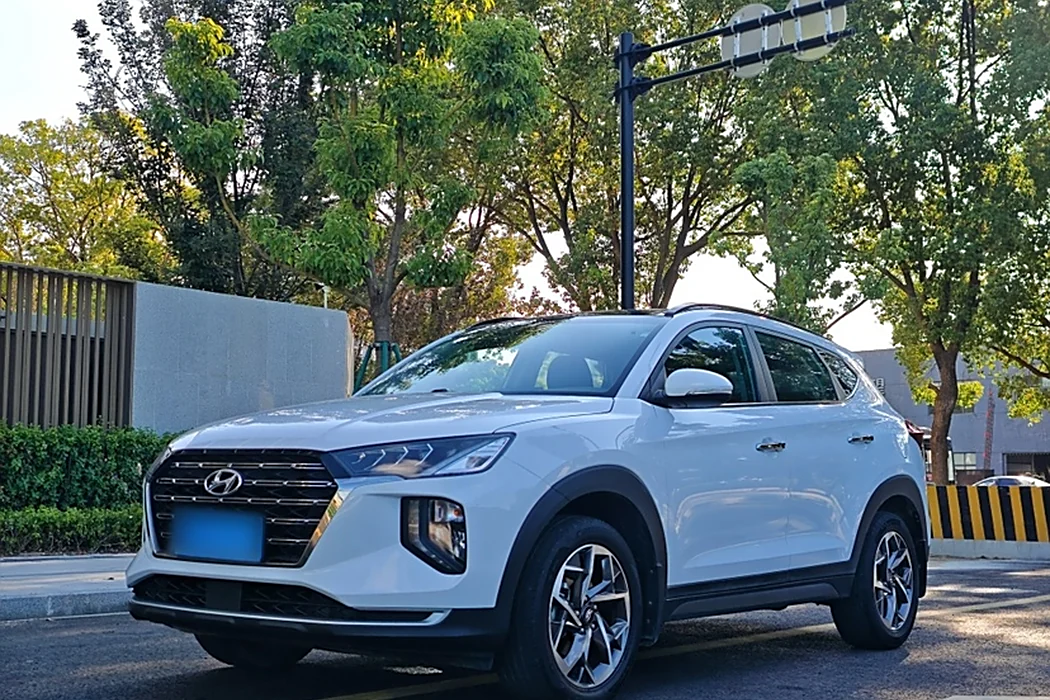 Hyundai Tucson 2020 280TGDi two-wheel drive GLS fashion version Country VI