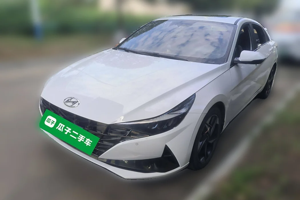 Hyundai Elantra 2022 240TGDi DCT LUX Premium Edition