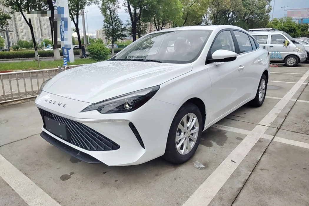 RW i5 2023 1.5L CVT Luxury Edition