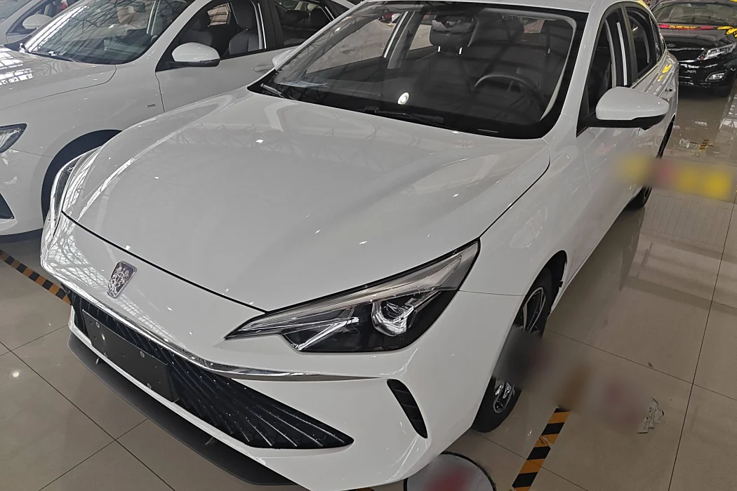 RW i5 2023 1.5L CVT Premium Edition