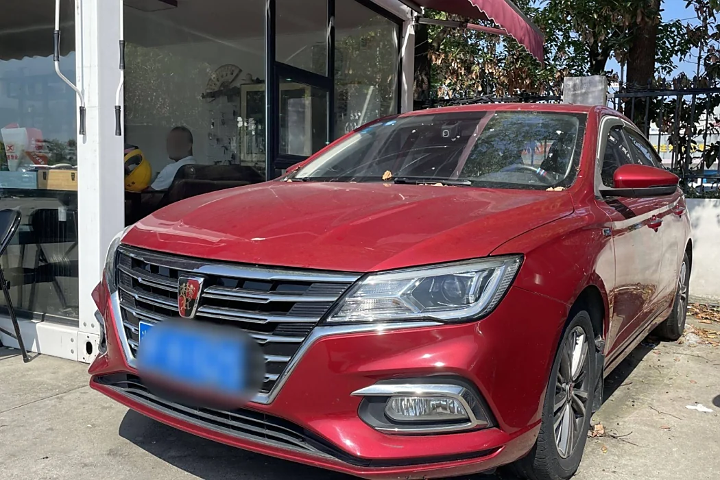 Roewe i5 2019 1.5L manual 4G Connected Langham Edition