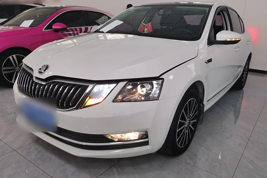 Skoda Octavia 2019 model ZI230 DSG Zhixing Deluxe Edition Country VI