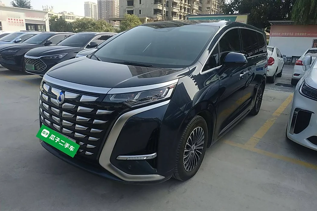 Denza D9 2022 DM-i 970 four-wheel drive flagship model