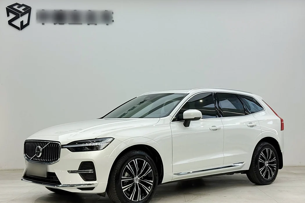 Volvo XC60 2022 B5 four-wheel drive Zhiyuan Deluxe Edition