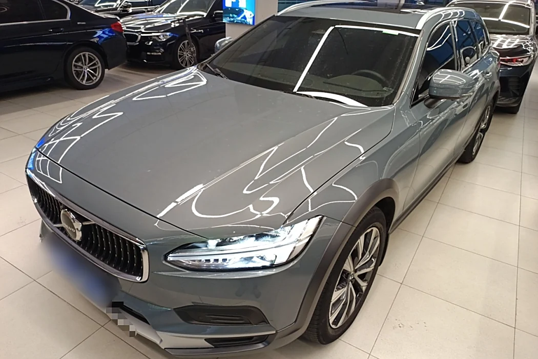 Volvo V90 2022 Cross Country B5 AWD Intelligent Vision