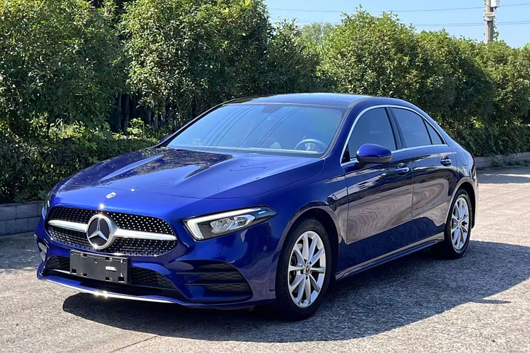 Mercedes-Benz A-class 2021 A 200 L sports sedan fashion type