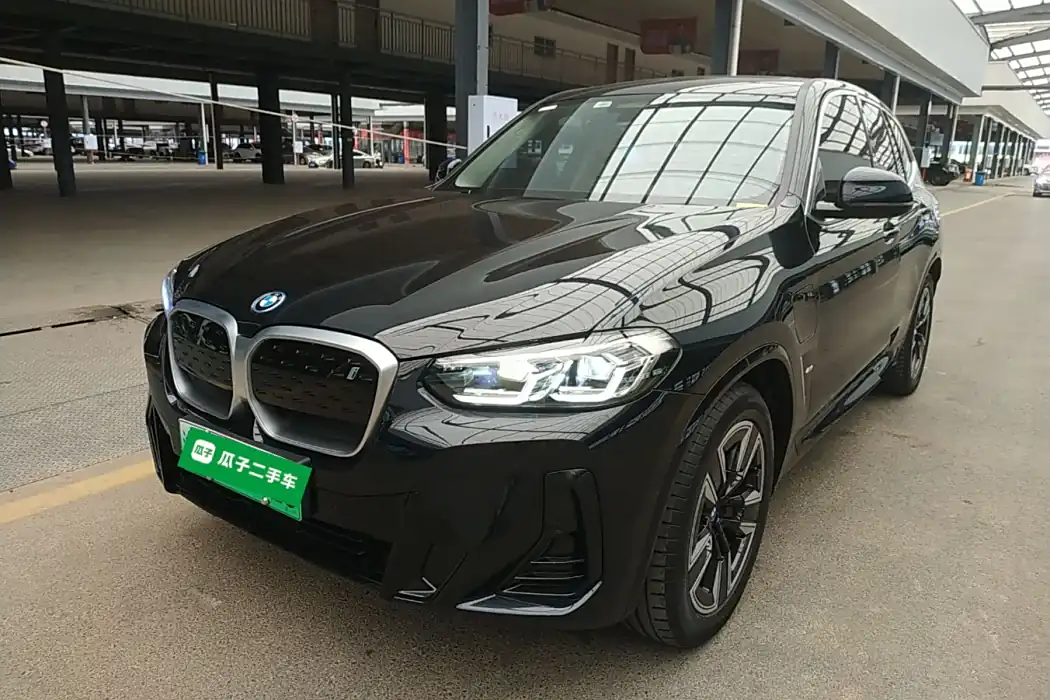 BMW iX3 2024 Leader