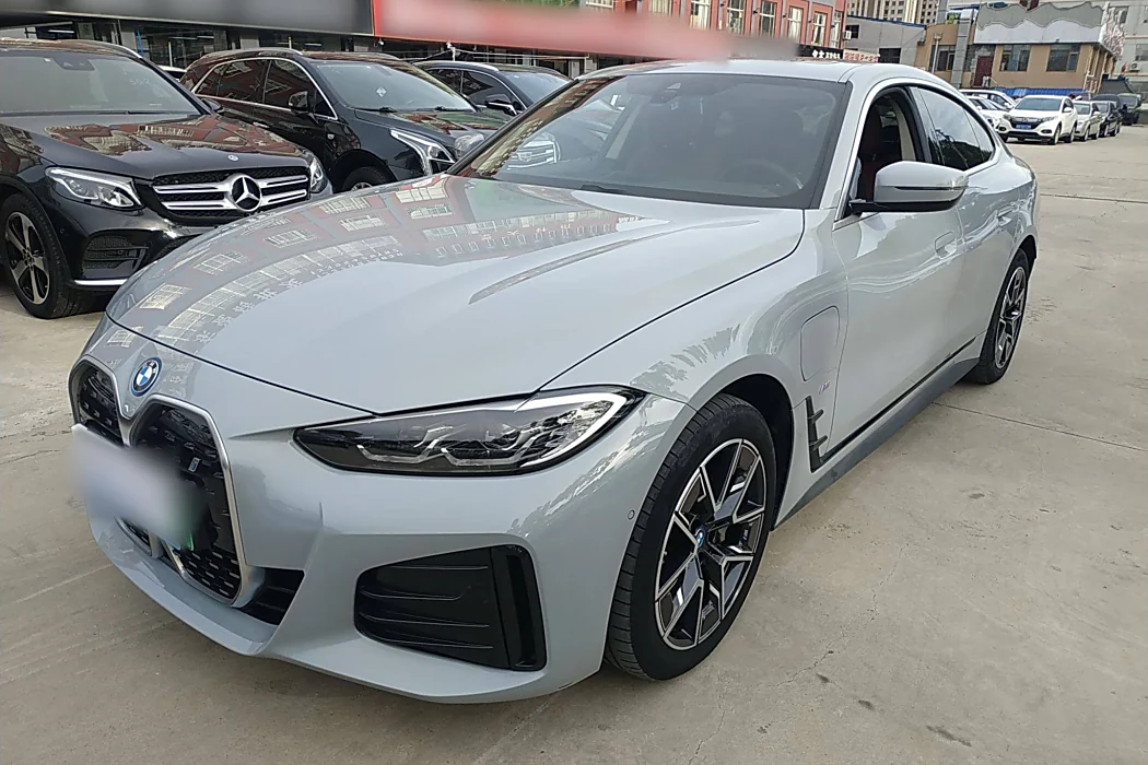 BMW i4 2023 eDrive35
