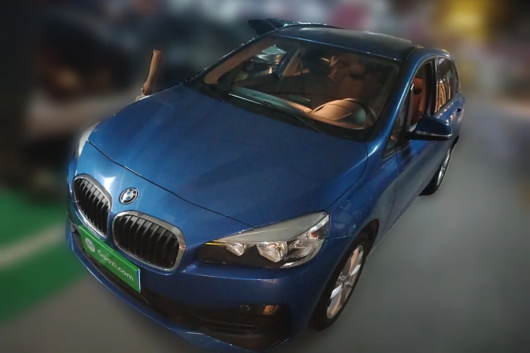 BMW 2 Series Wagon 2019 218i Style