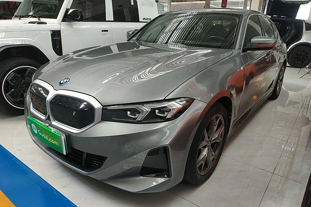 BMW i3 2022 eDrive 35 L