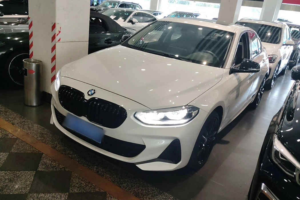 BMW 1 Series 2023 125i M Sport Obsidian Night Edition