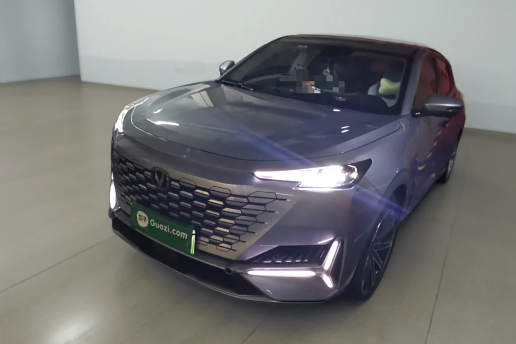 Changan UNI-K Smart Electric iDD 2023 Smart Electric iDD 1.5T 135km Intelligent Cool Model