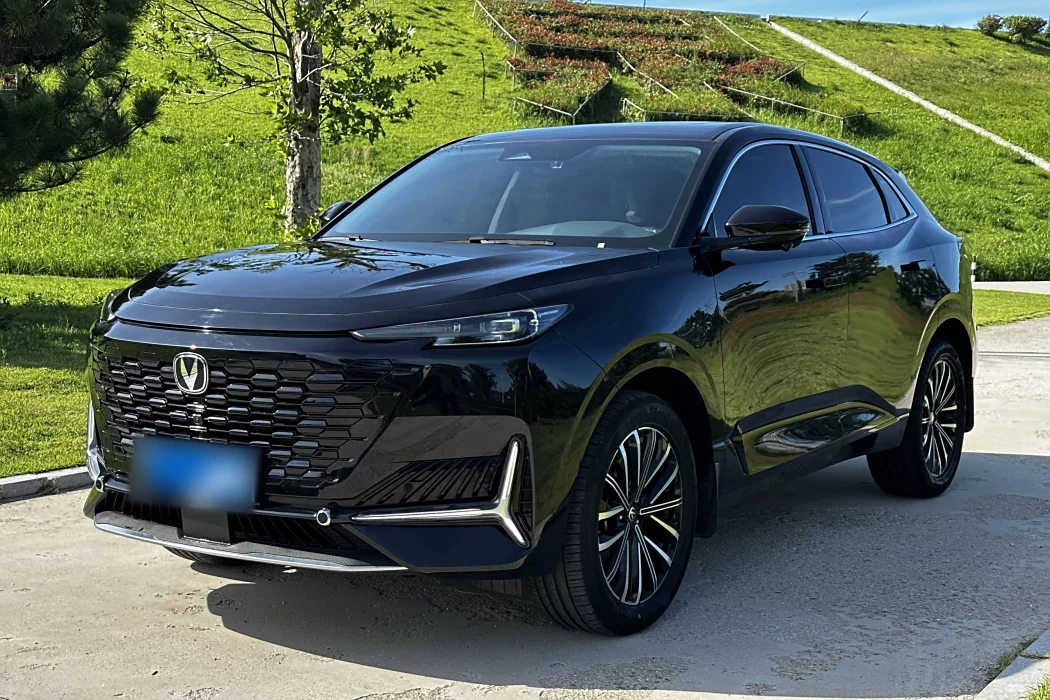 Changan UNI-K 2023 2.0T two-wheel drive Yuexiang type