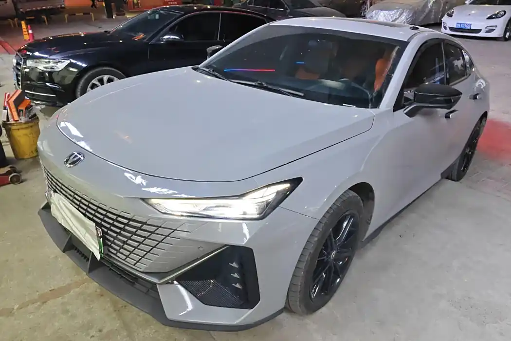 Changan UNI-V Smart iDD 2023 Smart iDD 1.5T 113km Smart Fun Type