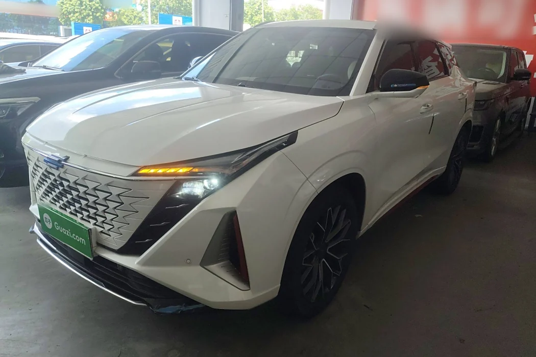Changan Auchan Z6 2023 Blue Whale 2.0T Automatic Zhiyuan Type