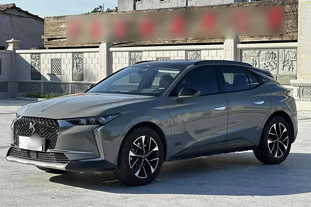 DS 4 2023 model 1.6T Xia Le Palace CROSS Version