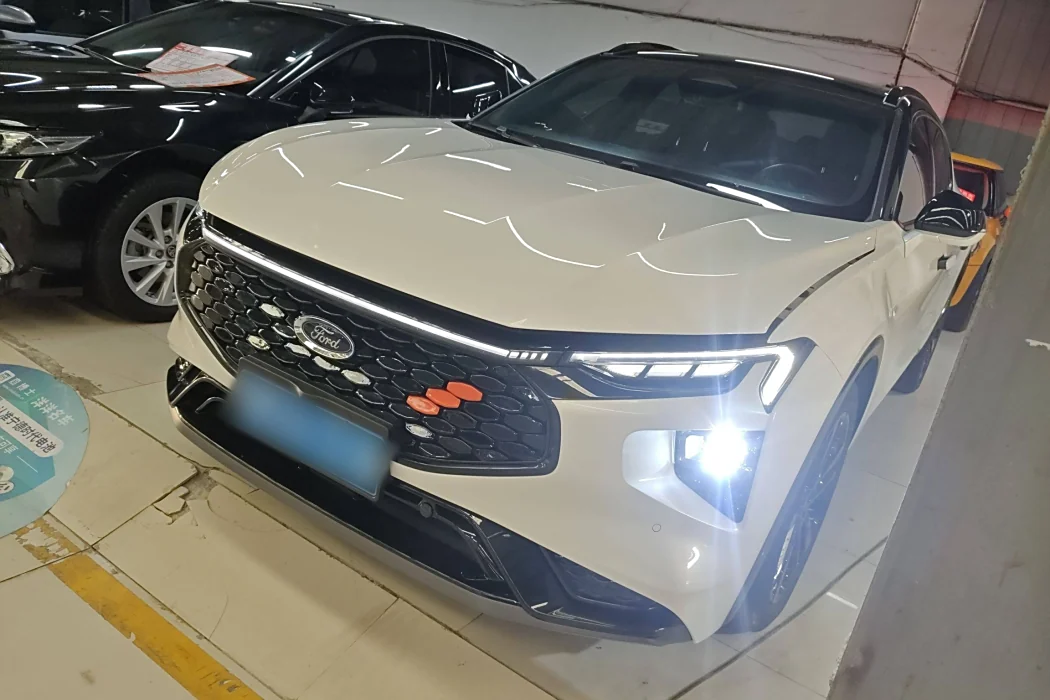 Ford EVOS 2022 EcoBoost 245 first Limited Edition