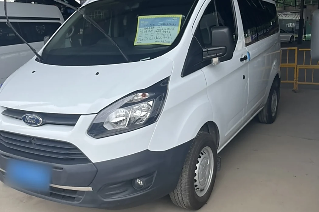Ford Quanshun 2019 2.0T gasoline multifunctional commercial vehicle short axle mid-top 6-seater country VI