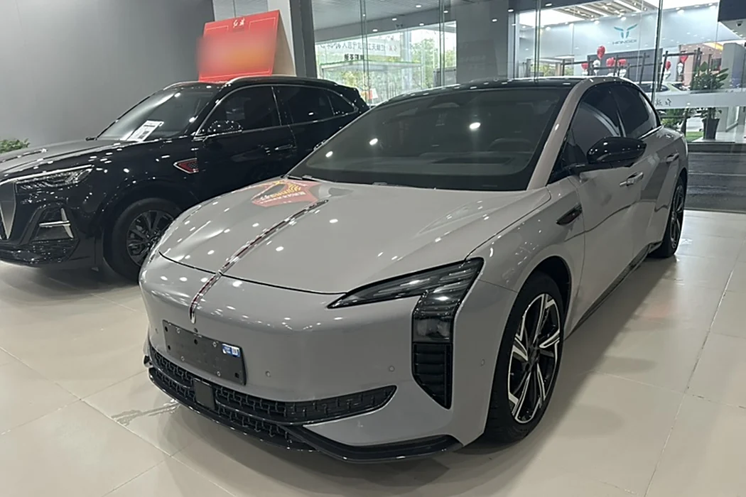 Hongqi EH7 2024 model 760 Pro+ four-wheel drive version
