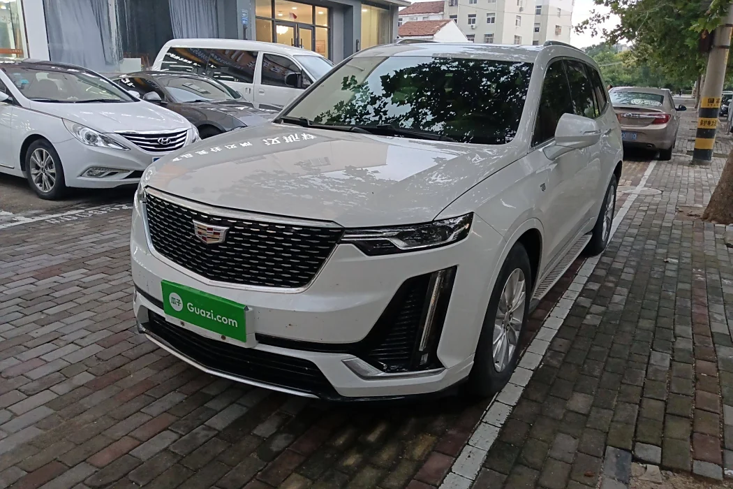 Cadillac XT6 2020 28T six-seater fashion model