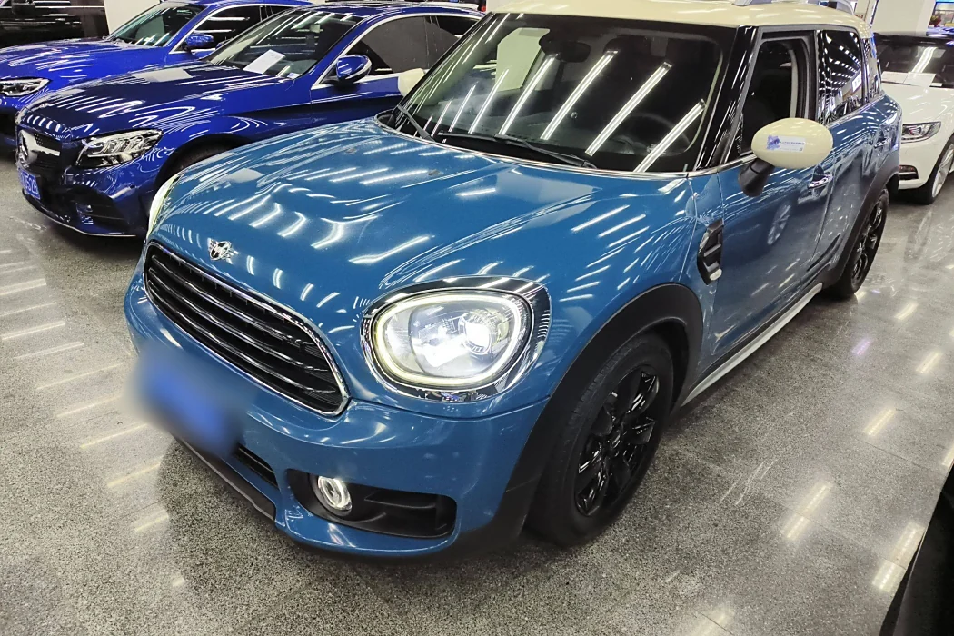 MINI COUNTRYMAN 2019 1.5T COOPER Classic Weekend Travel Edition