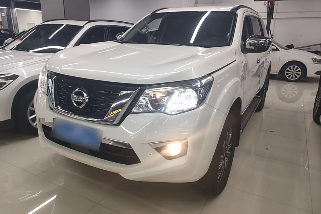 Nissan Tuda 2018 2.5L automatic two-wheel drive deluxe Edition