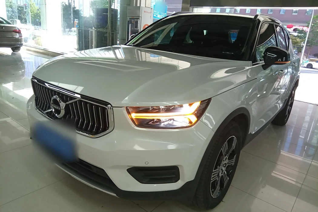 Volvo XC40 2020 T3 Zhiyuan Deluxe Edition