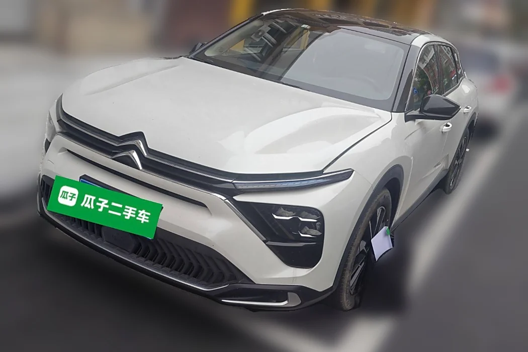 Citroen Versailles C5 X 2022 model 1.6T enjoy the extraordinary Year of the Tiger Opening Red Version