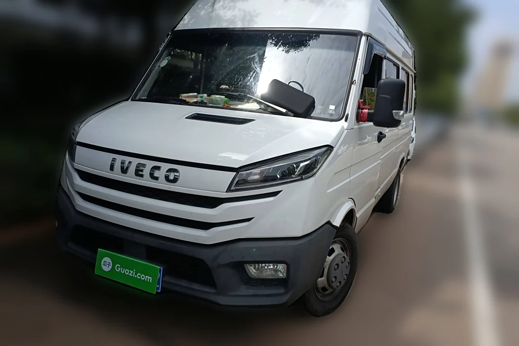 Iveco proud 2023 2.5T A37M1 long axis mid-top double sidewall sliding door 5-9 seats