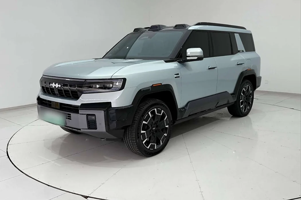 Leopard Leopard 8 2025 Zhiyong Ultimate Edition 7 Seats