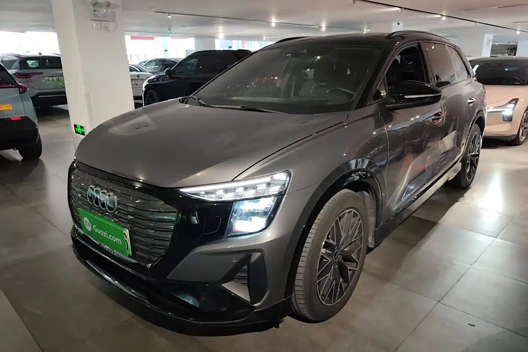 Audi Q5 e-tron 2022 40 e-tron Starburst Mecha Package