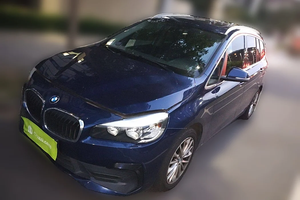 BMW 2 Series Utility Wagon 2018 220i Leader