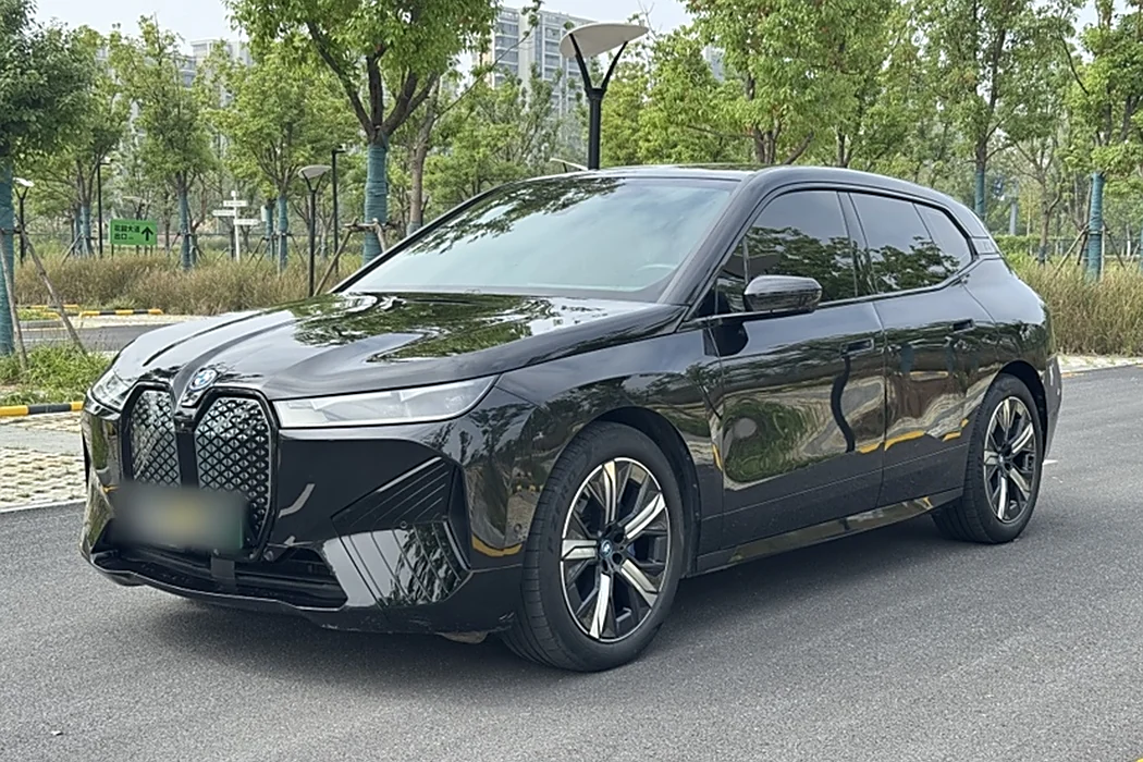 BMW iX 2023 facelift xDrive40