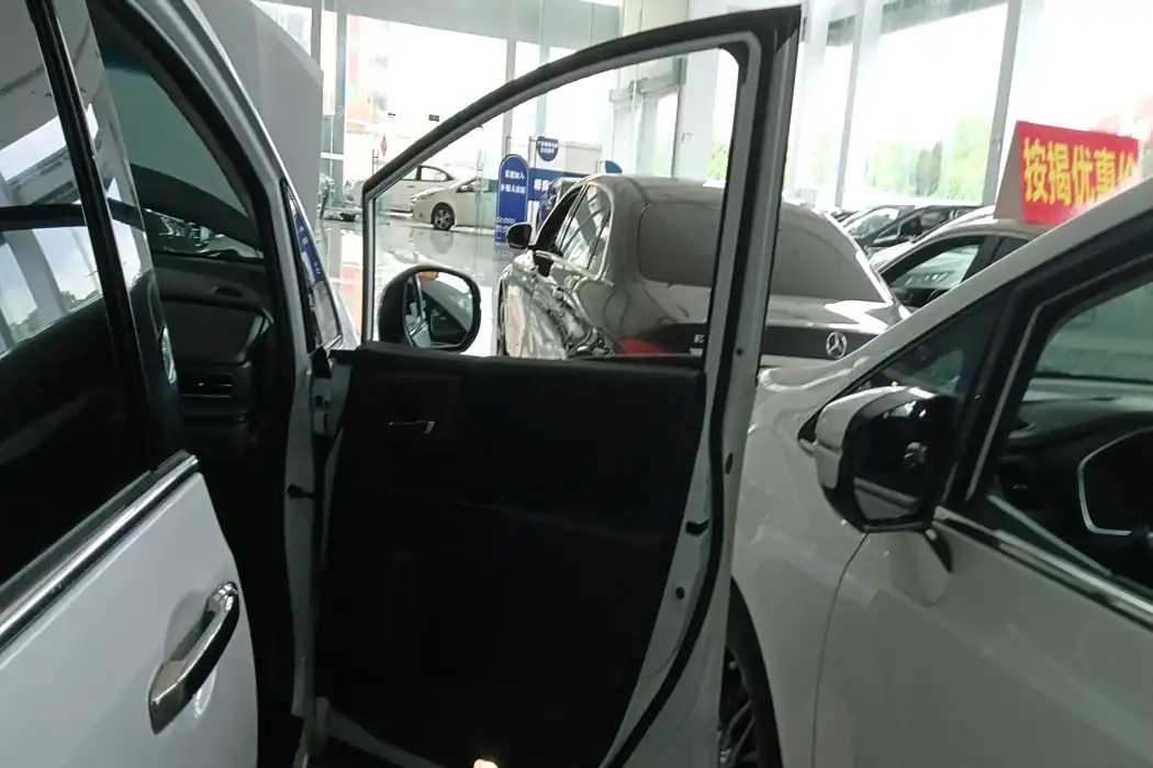 Фото машины 23