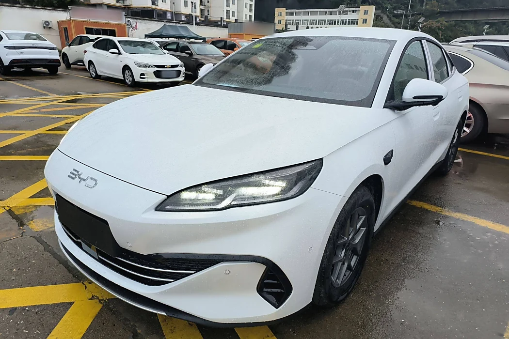 BYD Seal 06 New Energy 2025 DM-i Smart Driving Version 80KM Luxury