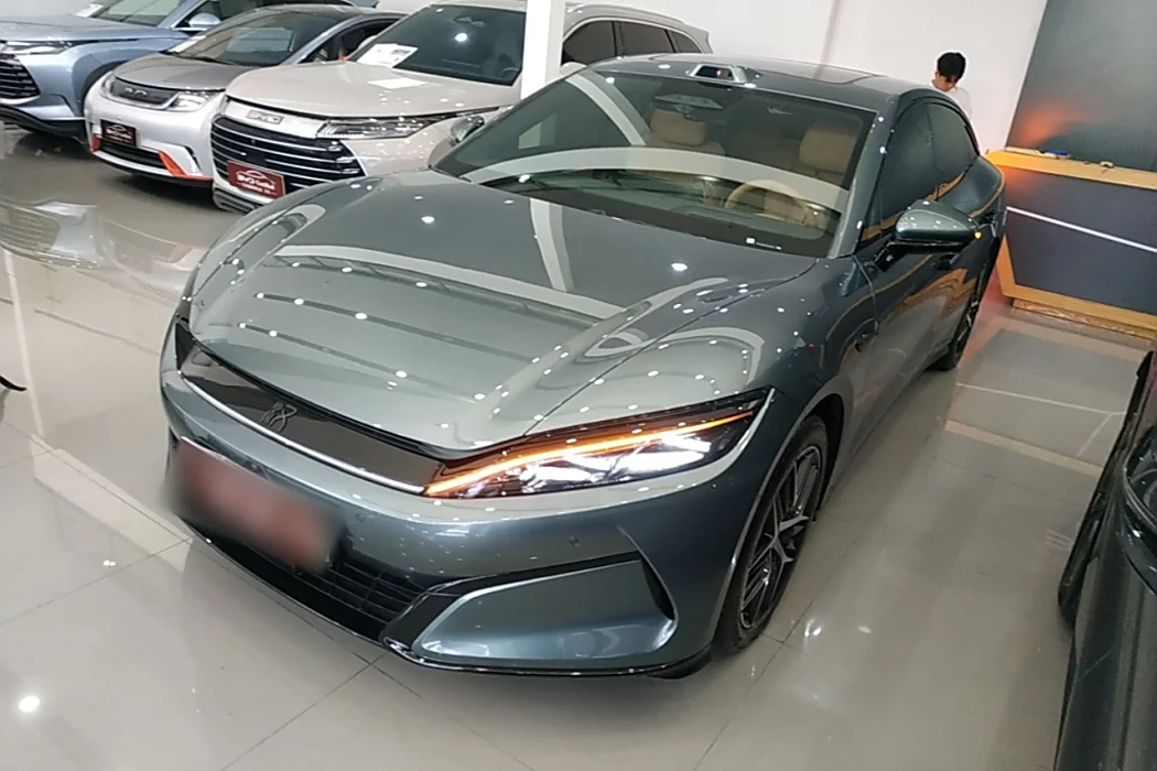BYD Han L 2025 DM-p four-wheel drive lidar flagship model