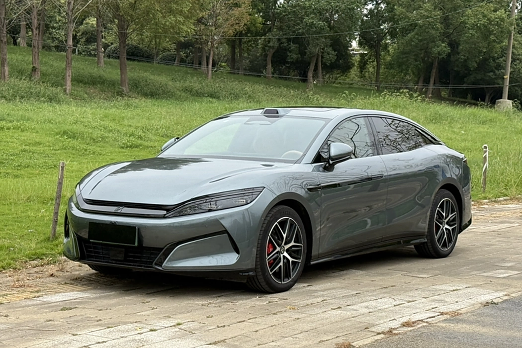 BYD Han L 2025 DM-p four-wheel drive lidar flagship model