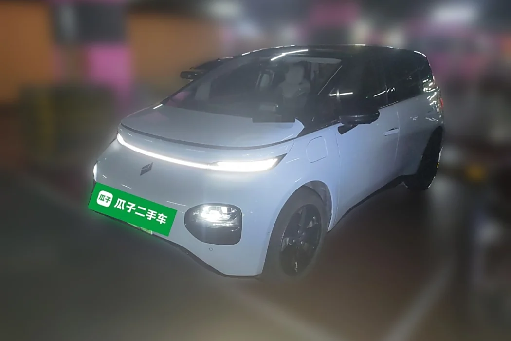 Baojun Yunduo 2023 460 Max Consonant Edition