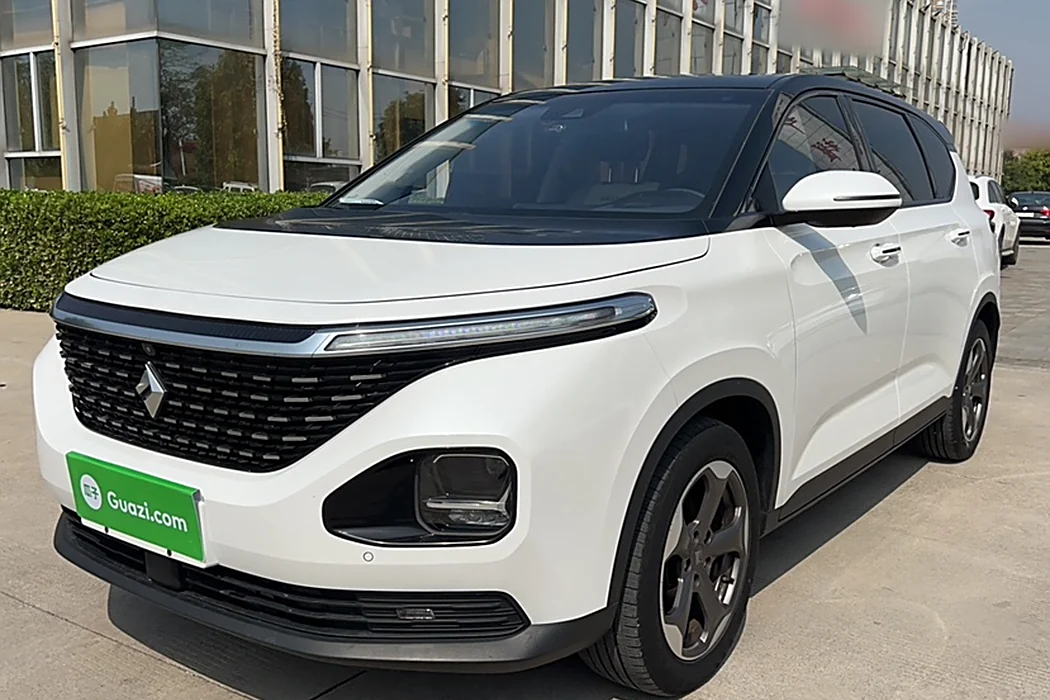 Baojun RM-5 2019 1.5T CVT 24-hour online elite 7-seater